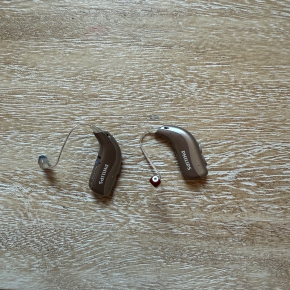 Philips HearLink Hearing Aids - Picture 4 of 5
